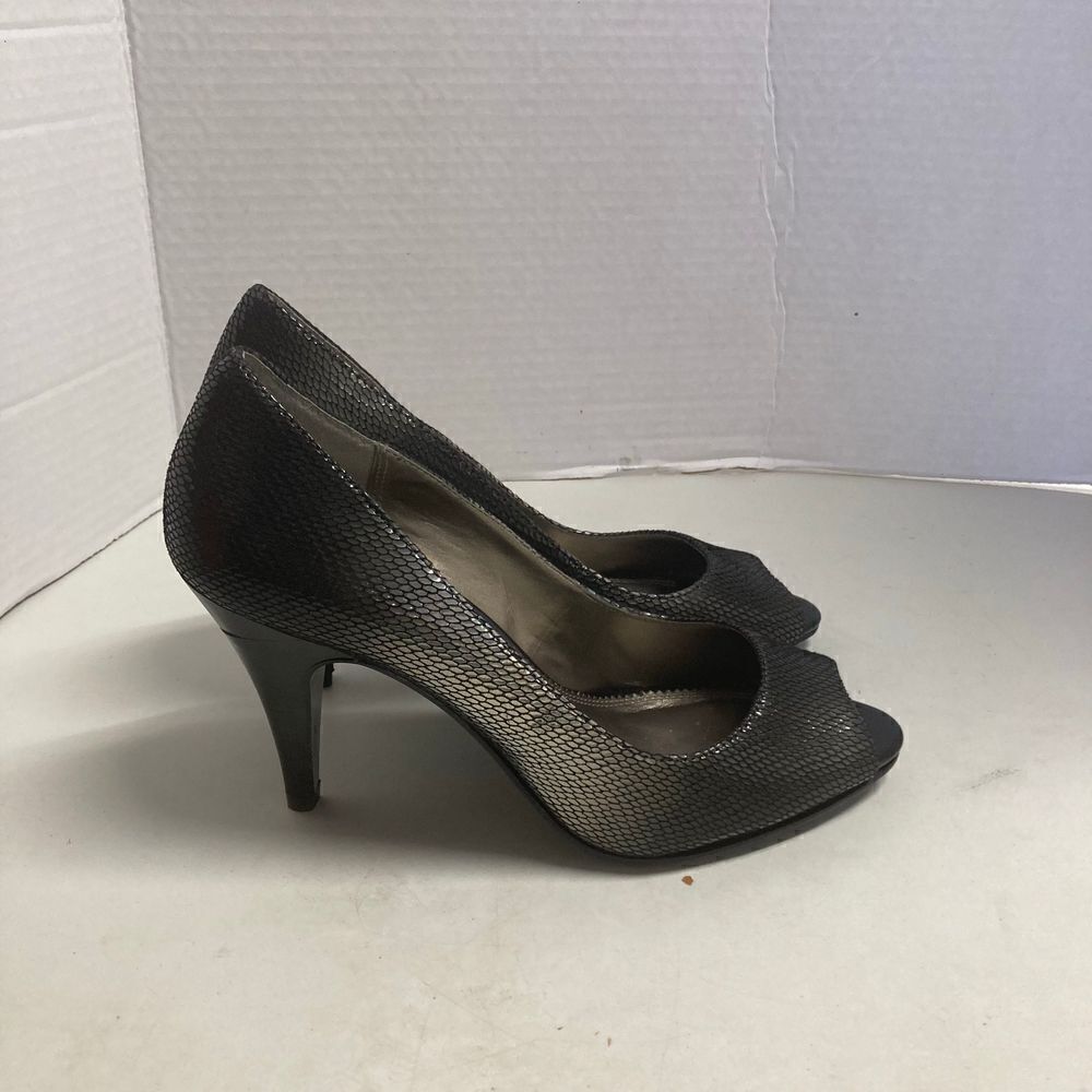A. Marinelli Women’s Heels Size 7 Brownish Gray - Picture 9 of 12